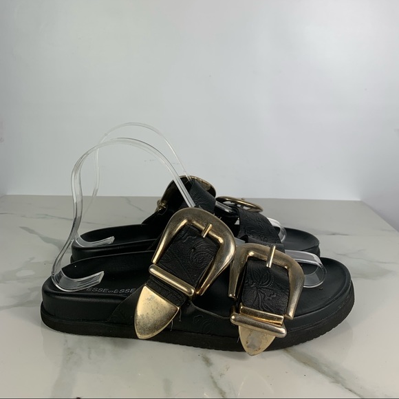 ESSEUTESSE black gold tone buckle strap sandals - Picture 3 of 4